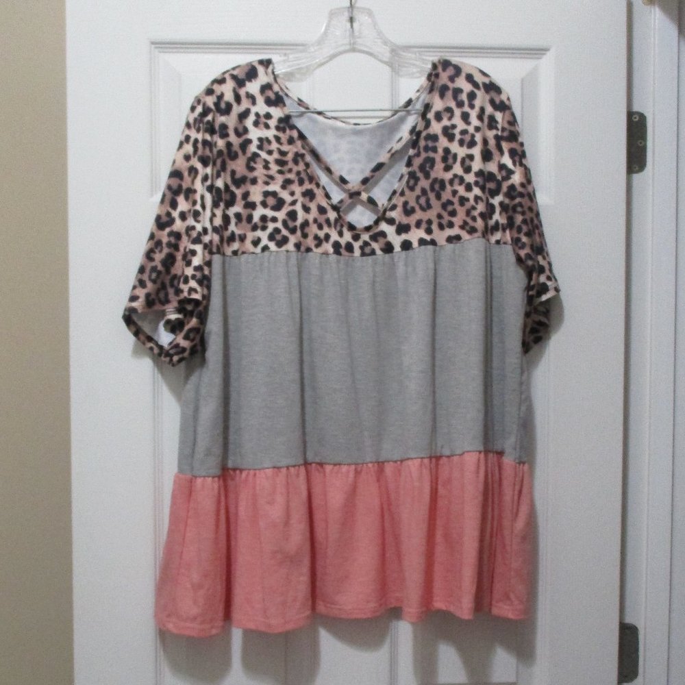 Tiered A-line Tunic Top sz XL Leopard Print Gray Peach